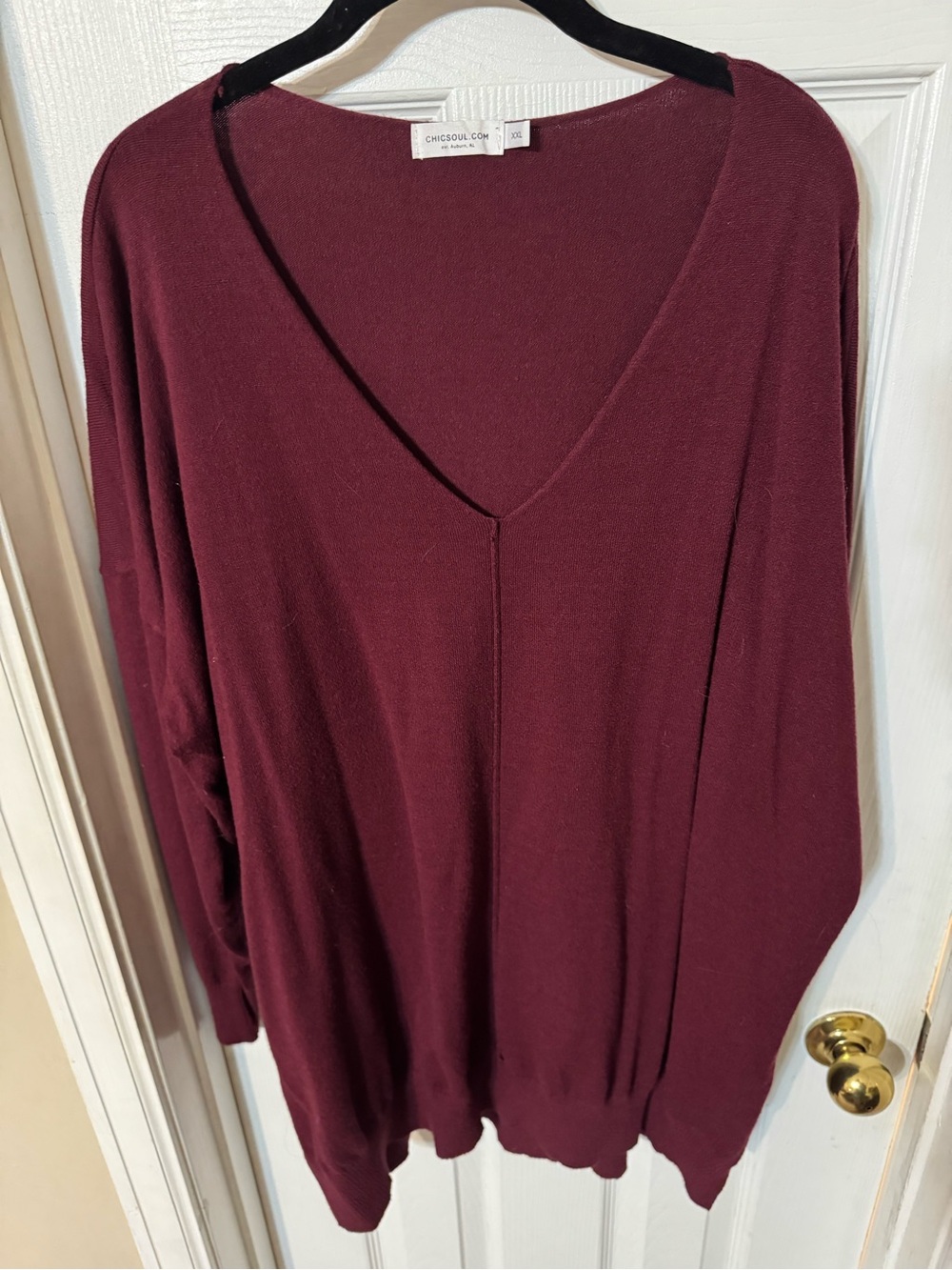 Chic Soul V-Neck Tunic Sweater in Burgundy
